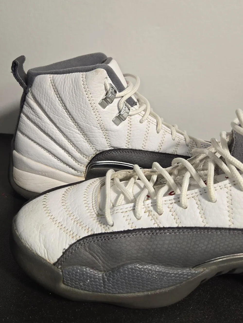 Air Jordan 12 Retro Dark Grey 130690-160 White Grey Flint Size 9
